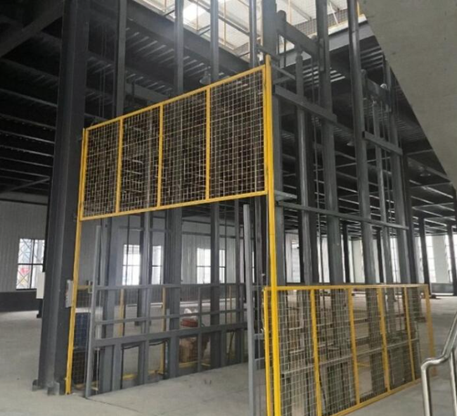 西昌镇请详细介绍一下货梯安装在室外的维护方法